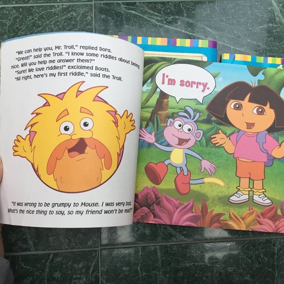 Dora the Explorer books bundle of 4 children’s books - Picture 4 of 6